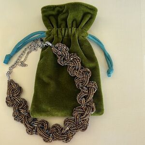 Elegant Brown Bronze Beaded Necklace with Bag‎